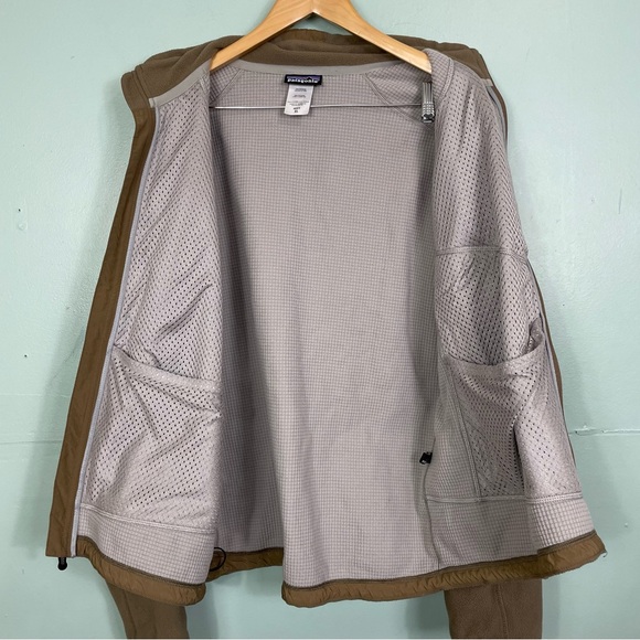 Patagonia Men’s Lightweight R4 Jacket Size XL Light Brown Style 36151 - Picture 10 of 12